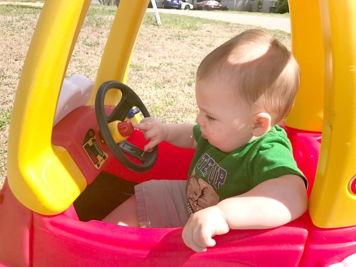 Little-Tikes-Cosy-coupe-car